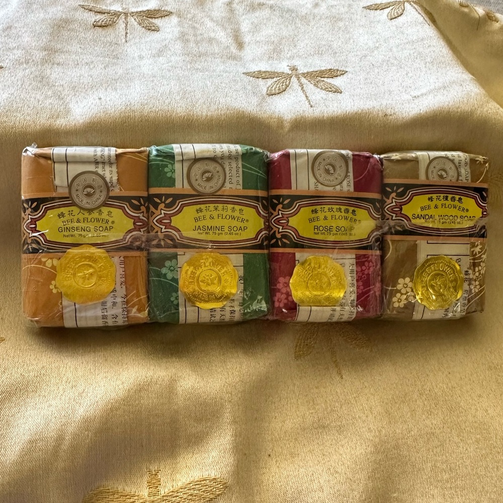 Bee & Flower 4 Pack Ginseng / Jasmine / Rose / Sandalwood Soaps.